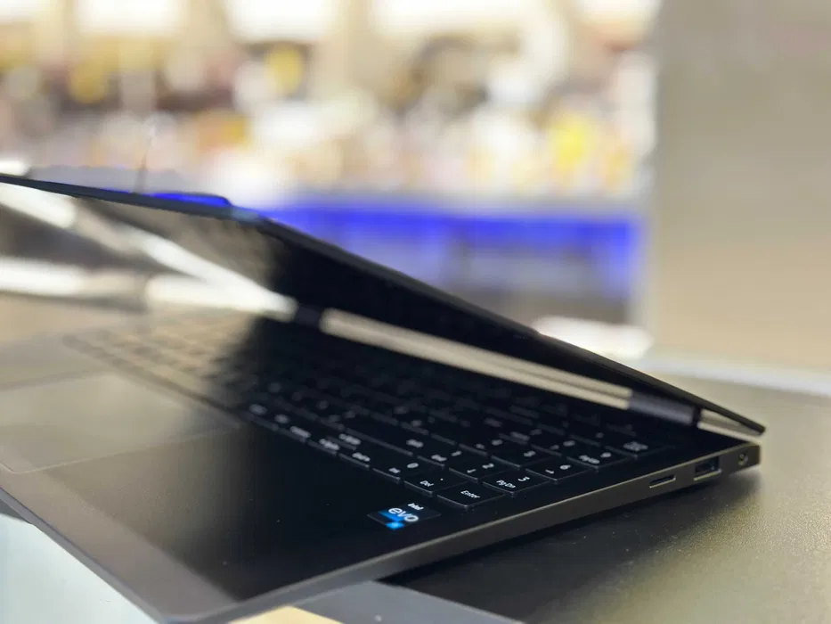 Nowy! Dotykowy Laptop Samsung Book 3 360 i5 13th 8/256 GB. 12mcy gwar! - obrazek 3