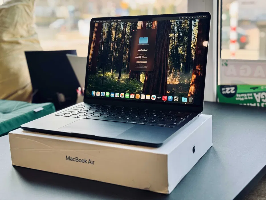 Laptop MacBook Air M2 8GB RAM / 256GB SSD Granatowy Na gwarancji Apple