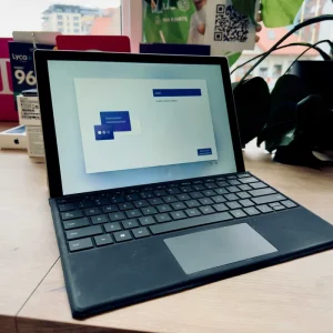 Laptop MICROSOFT Surface Pro 6 i5-8350U 256Gb ssd, 8Gb RAM, gwarancja!