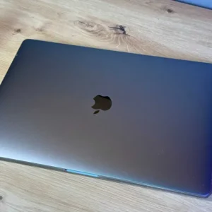 Laptop Apple MacBook Pro (2016) i7 / 16 GB RAM /256 GB SSD +GW 12 msc