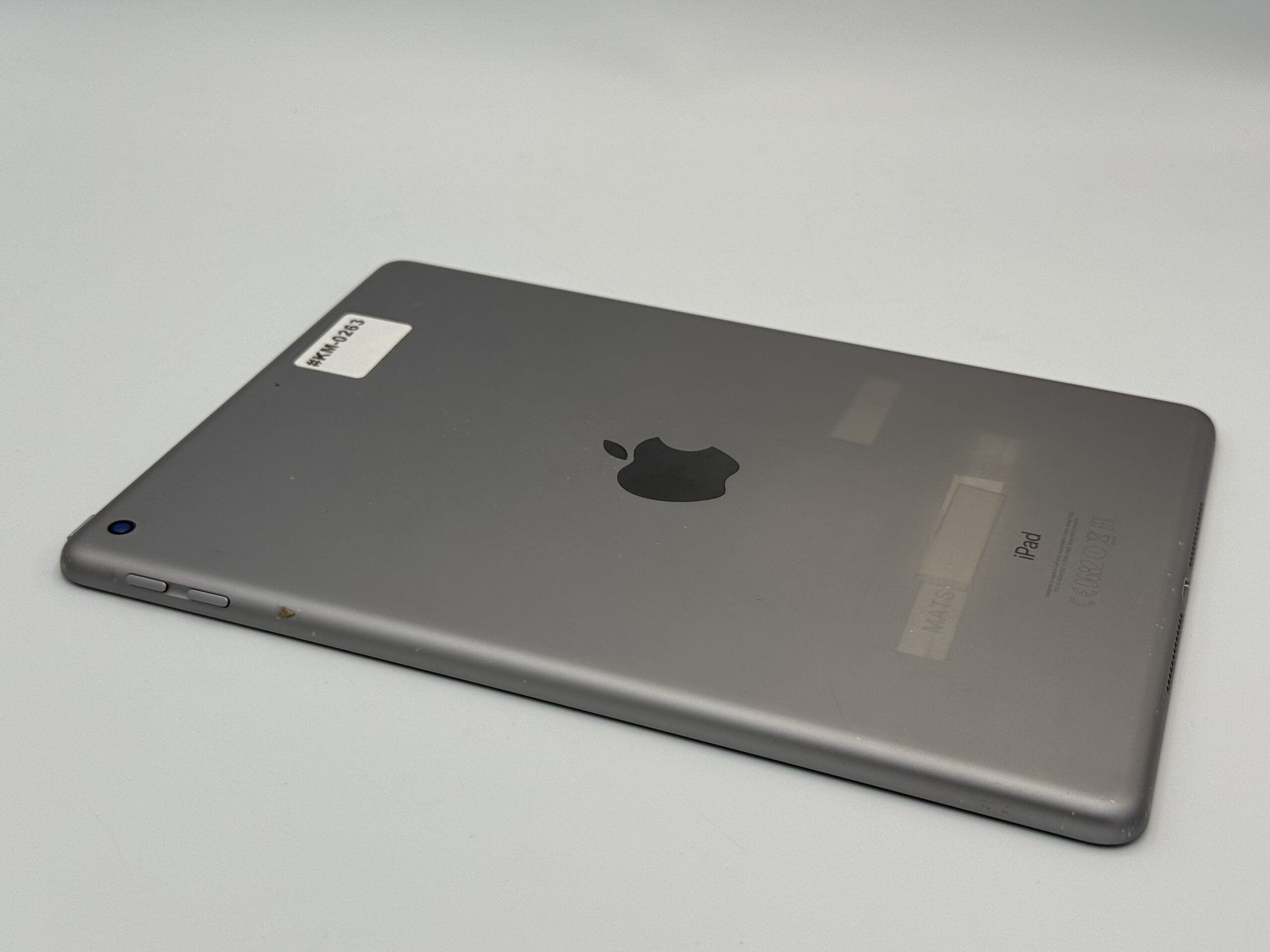 Apple iPad 5 gen. 32 GB szary Wi-Fi - obrazek 2