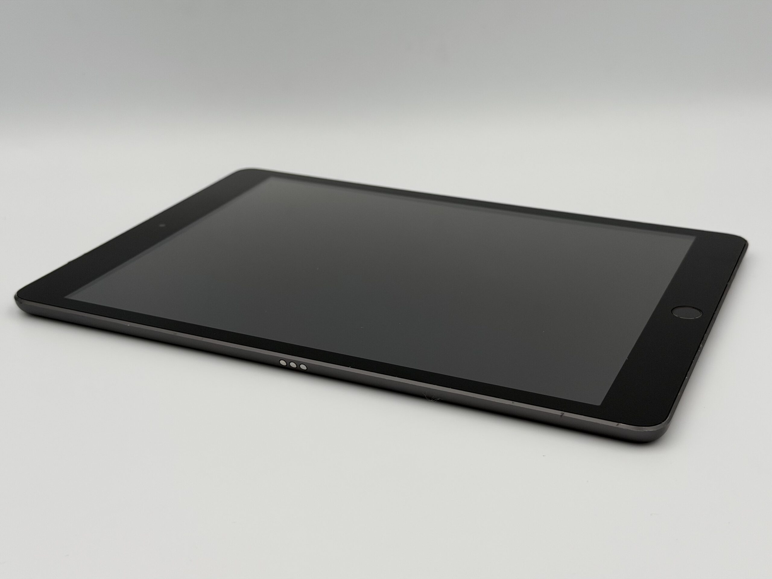 Apple iPad 8 gen. 32 GB szary Wi-Fi szary