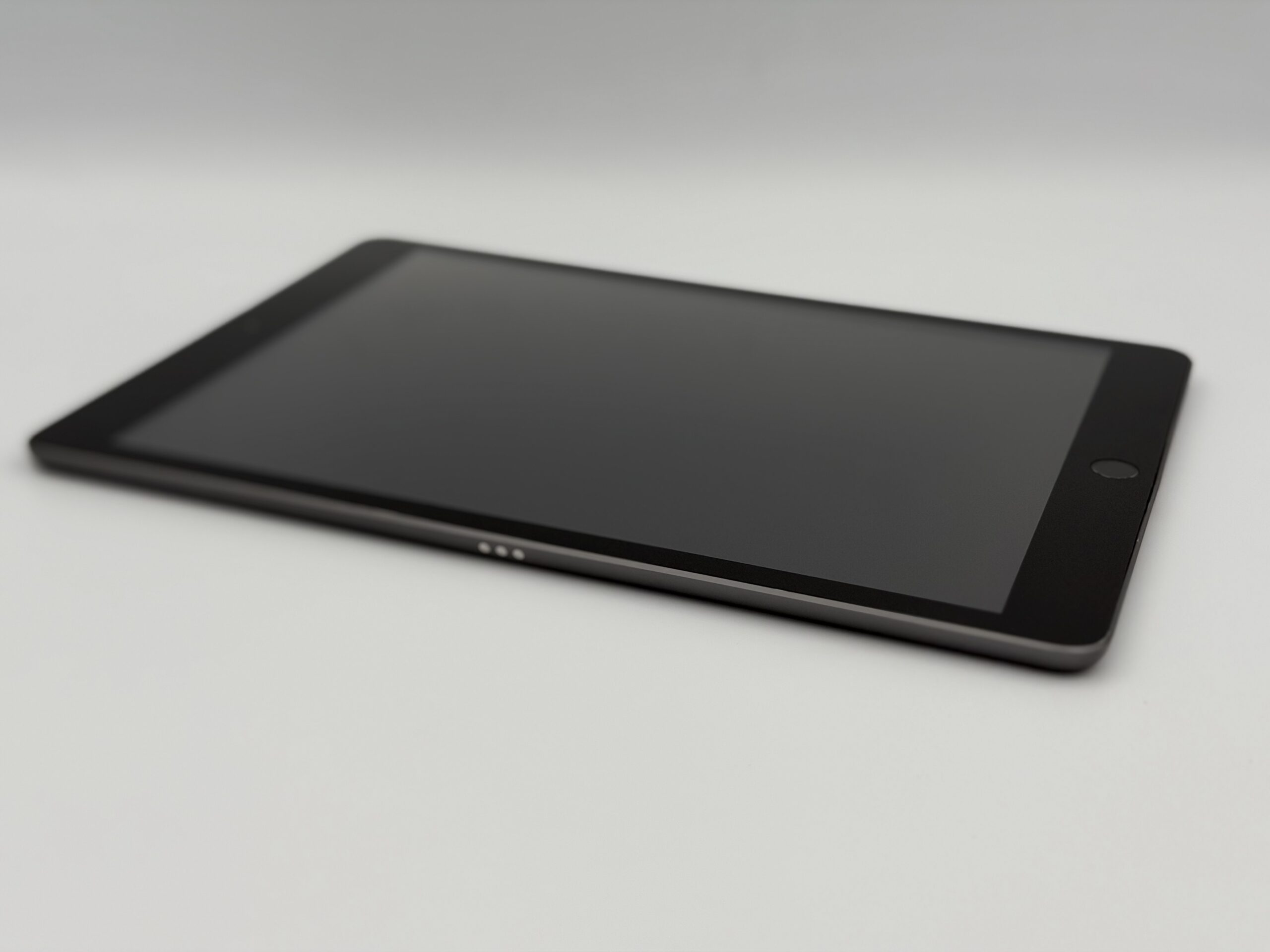 Apple iPad 8 gen. 32 GB szary Wi-Fi szary