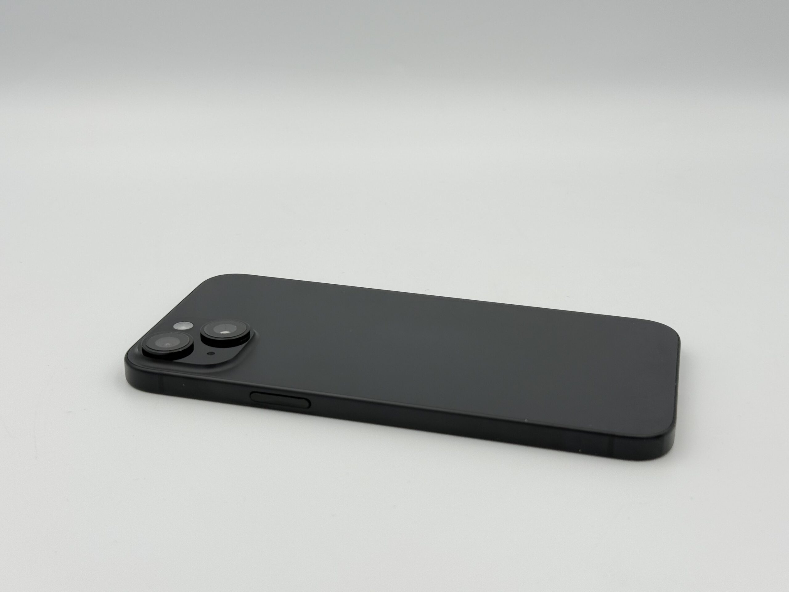 Smartfon Apple iPhone 15 Plus 128 GB czarny BAT 100%