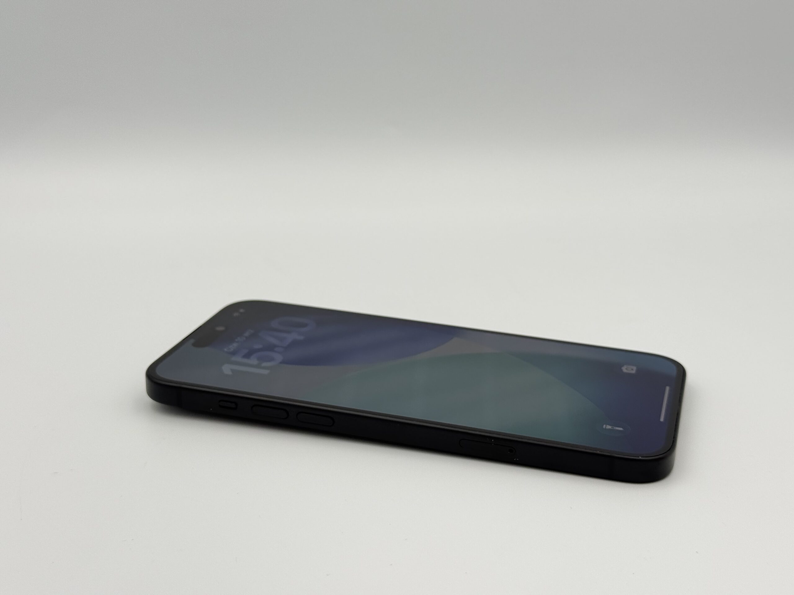 Smartfon Apple iPhone 15 Plus 128 GB czarny BAT 100%