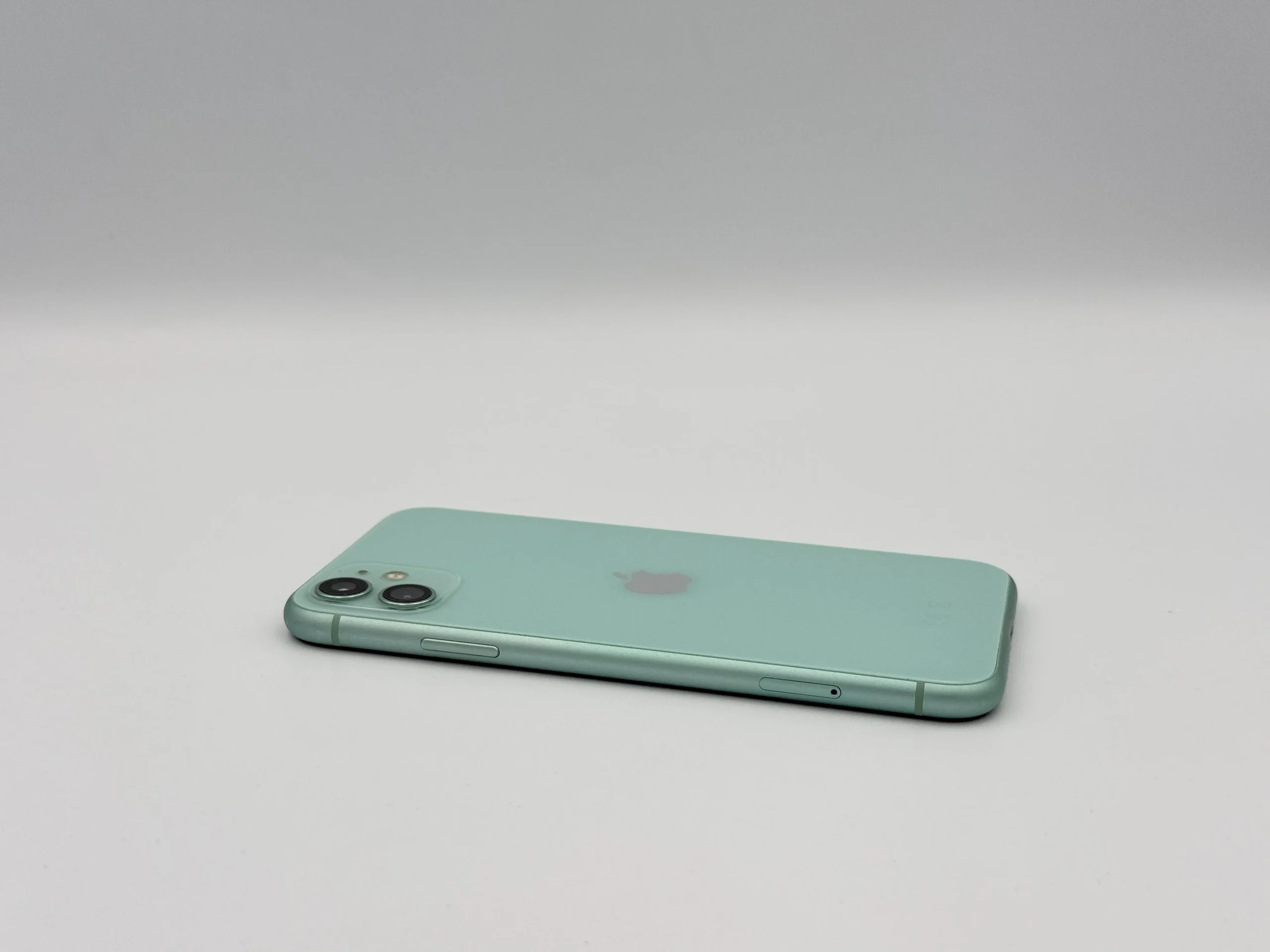 Smartfon Apple iPhone 11 64 GB zielony | BAT: 100%