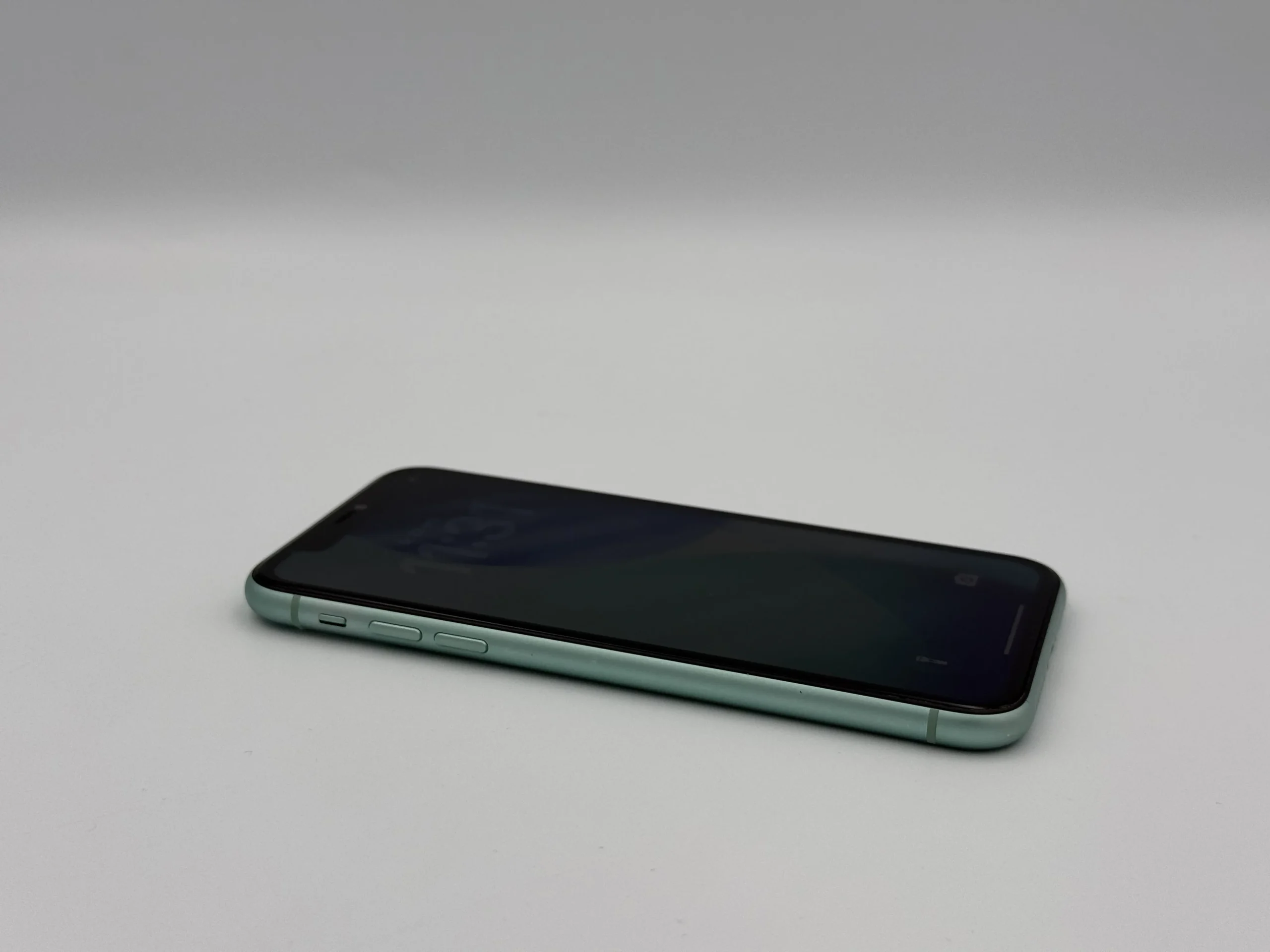 Smartfon Apple iPhone 11 64 GB zielony | BAT: 100%